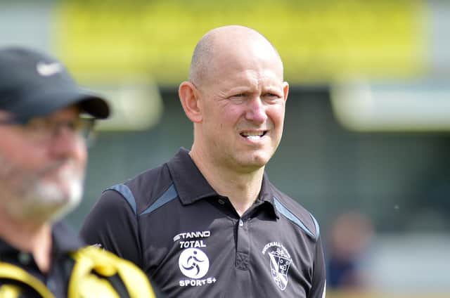 Hucknall Town manager Andy Graves praised his side for returning to winnings ways as they bolstered their play-off chances.