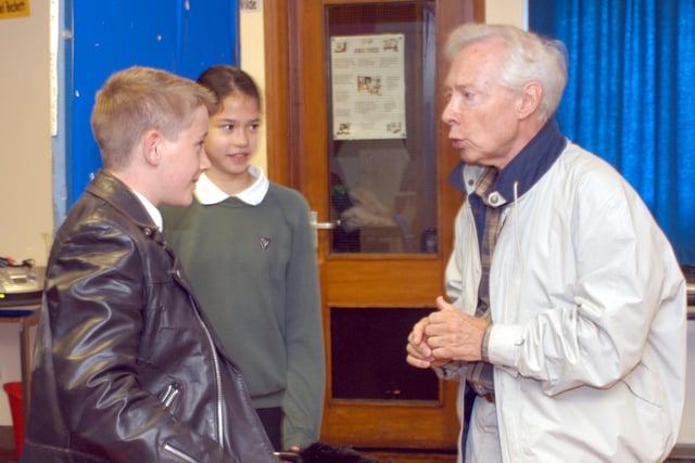 2007: Actor Ian Frost gives expert guidance to Kathy Chapman and Ben Roe during a workshop held at Holgate School in Hucknall.