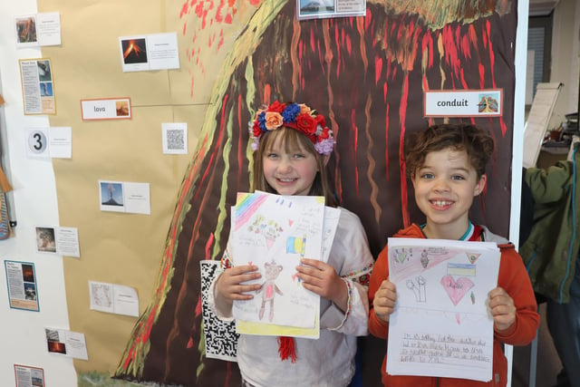 Pupils of Hawthorne Primary School in Bestwood Village with their submissions to the initiative