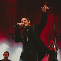 Live review: Showman Brandon Flowers unapologetically kills it the Americana way