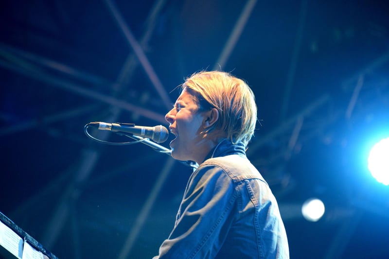Tom Odell performed at Sherwood Pines on June 26, 2015 where he performed top hits such as Another Love, Can't Pretend and Grow Old With Me. Rae Morris performed in the same year.