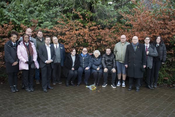 The 'Blagden bench' has been unveiled in Hucknall to remember key workers during the Covid pandemic