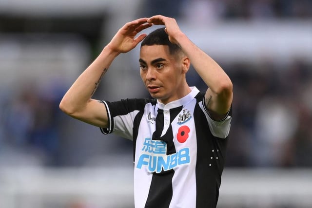 Since his arrival, Almiron has played in a multitude of roles, whether that’s out wide or in centre-midfield. However, it can be argued that his best displays have come in a no.10 role just behind a striker with his display against West Brom in the FA Cup in March 2020 a particularly strong example of this.