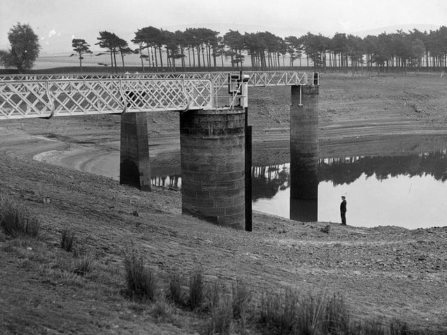A near-empty Harelaw Reservoir above Balerno during a drought in 1950.