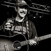 Terrorvision singer Tony Wright brings new UK tour to Hucknall