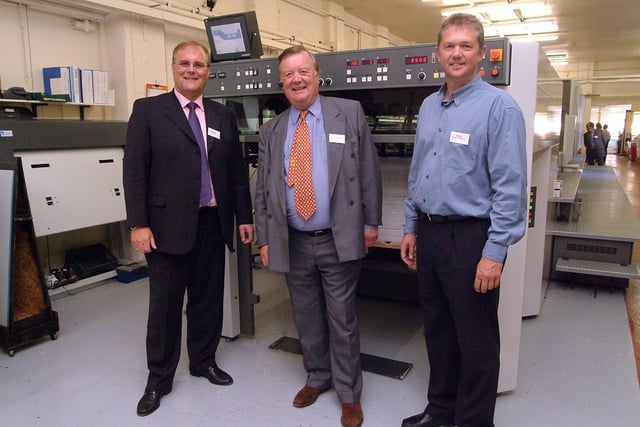 Rt Hon Kenneth Clarke MP visits RGL print firm in Beardall Street, Hucknall, to look at its new state-of-the-art machine.