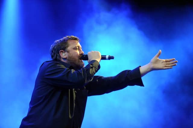 26 august 2011.
Leeds Festival at Bramham Park. Day one.
Guy Garvey of Elbow on stage.