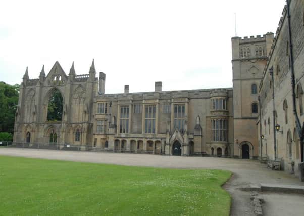 09-1542-1

Newstead Abbey West Front