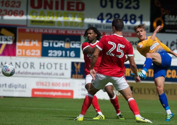 Mansfield Town vs Nottingham Forest - Danny Rose has a shot - Pic By James Williamson